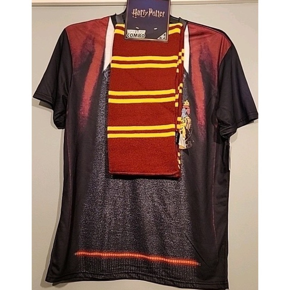 LG Mens Harry Potter‎ T-shirt Scarf Combo Gryffindor